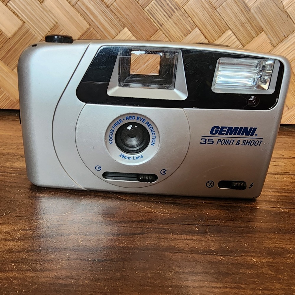 Gemini 35 Point & Shoot Film Camera Focus‎ Free Electronic Flash Red Eye